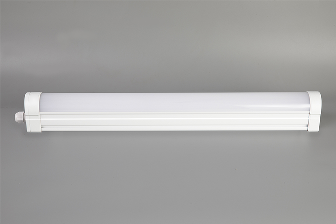 What is the problem when the light flickers or dims in IP65 SLIMLINE batten lighting?